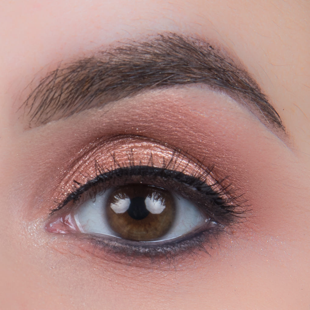 Ardell Baby Wispies Lashes Black (Model Shot)