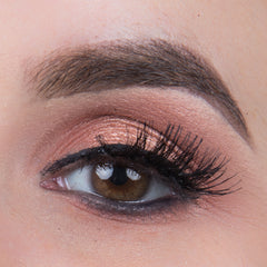 Ardell Magnetic Lashes Accents 002 (Model Shot)