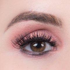 Ardell Magnetic Lashes Double Demi Wispies (Model Shot)