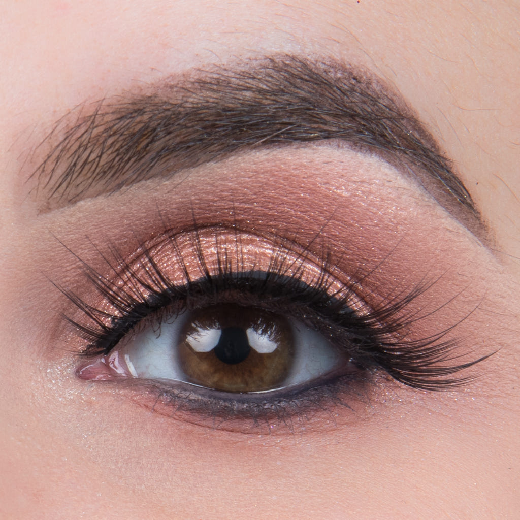 Ardell 3D Mega Volume Lashes Black 253 (Model Shot)