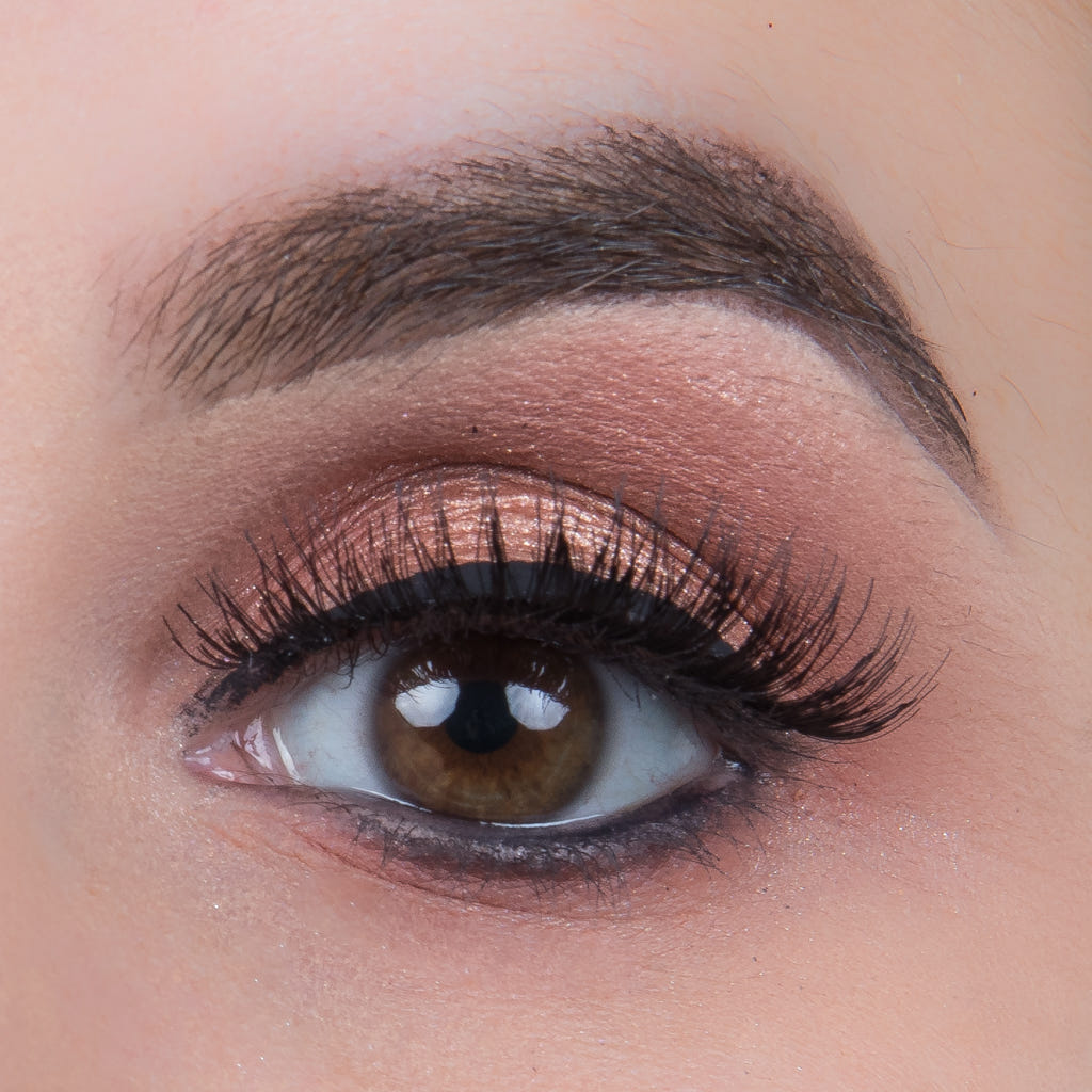 Ardell Studio Effects Lashes Black - Demi Wispies (Model Shot)