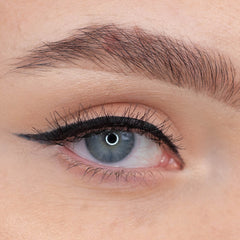 Ardell Magnetic Lashes Wispies (Single Lash) - Model Shot