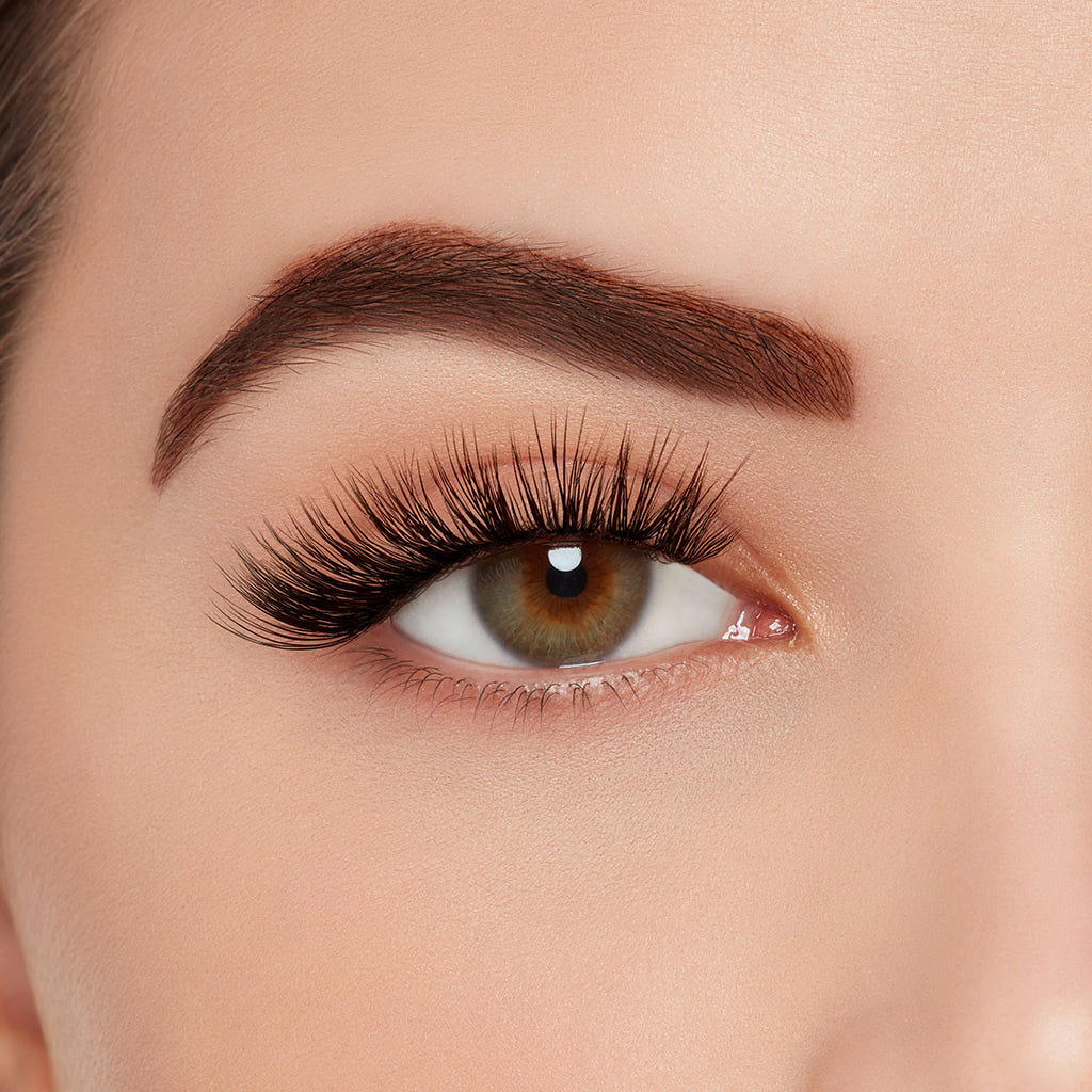 Ardell Mega Volume Lashes Black 263 (Model Shot 1)