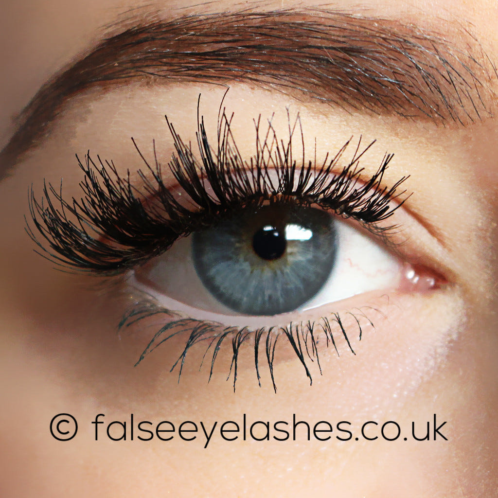 Ardell Studio Effects Lashes Black - Demi Wispies (Model Shot 1)
