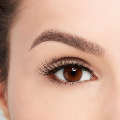 Ardell Wispies Lashes 120 (with DUO Glue) - Model Shot 2
