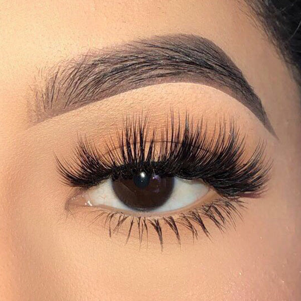 Boldface Lashes - Double Take (Model Shot)