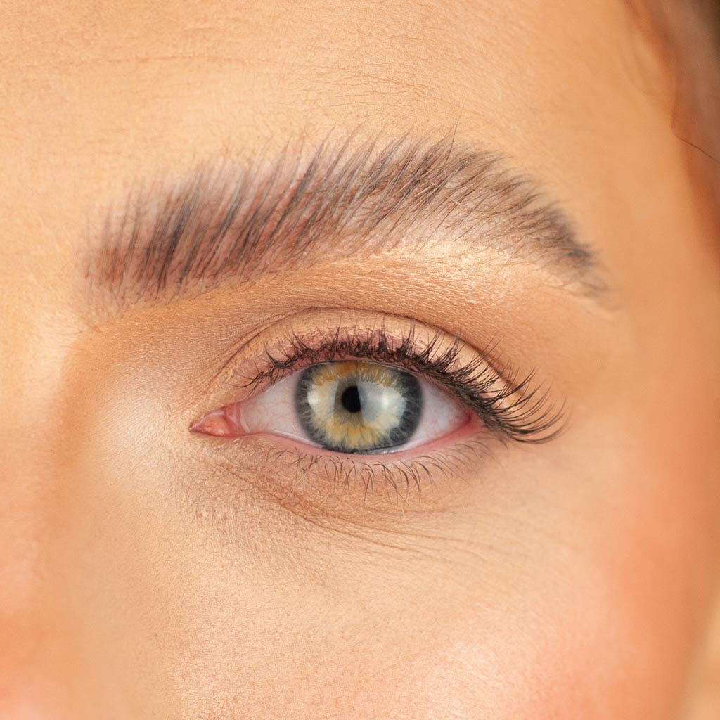 Boldface Lashes - Easy Breezy (Model Shot 1)