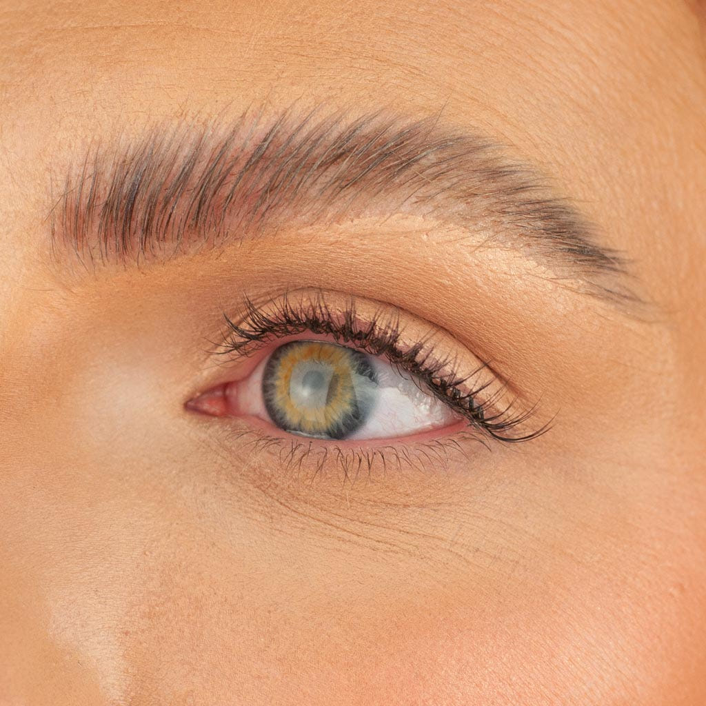 Boldface Lashes - Easy Breezy (Model Shot 2)