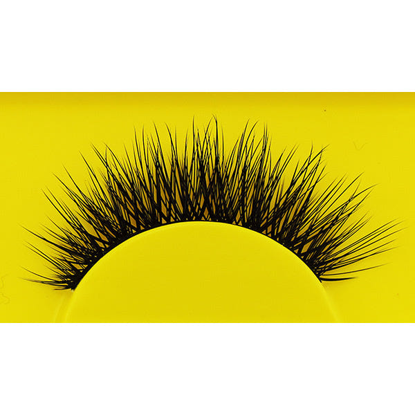 Boldface Lashes - Eyes On Me (Close Up)