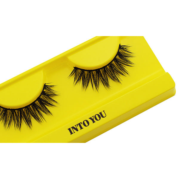 Boldface Lashes - Into You (Angled Tray Shot)