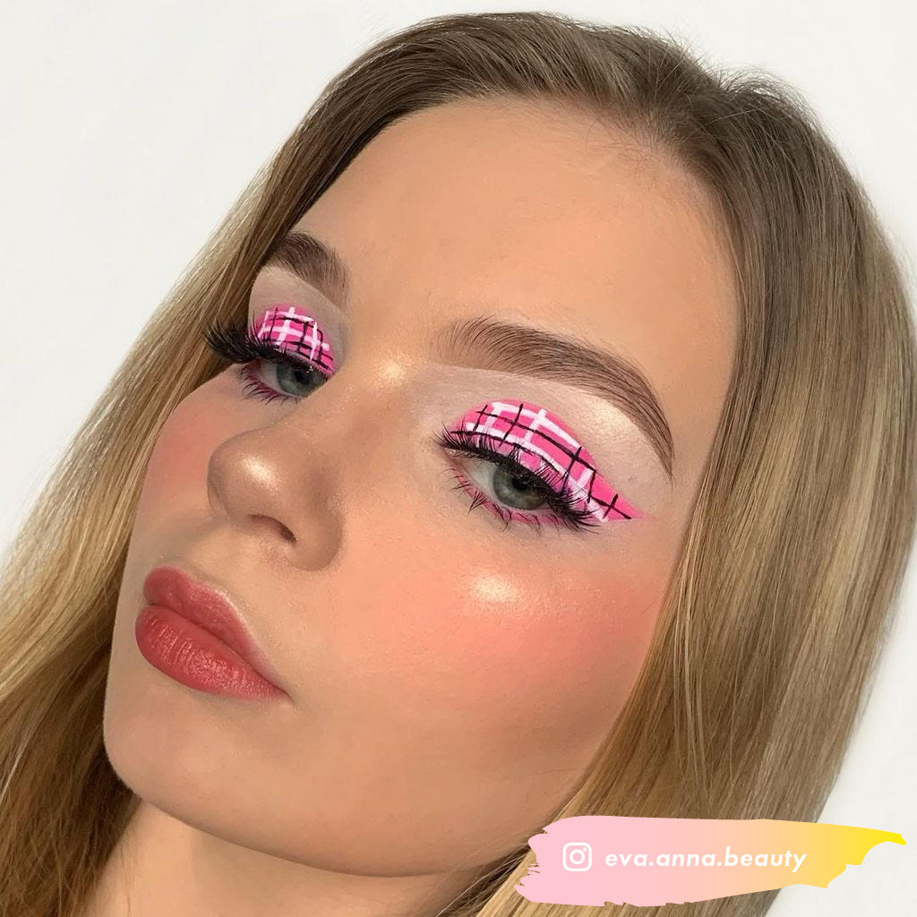 Boldface Lashes - Into You (Model Shot - eva.anna.beauty)