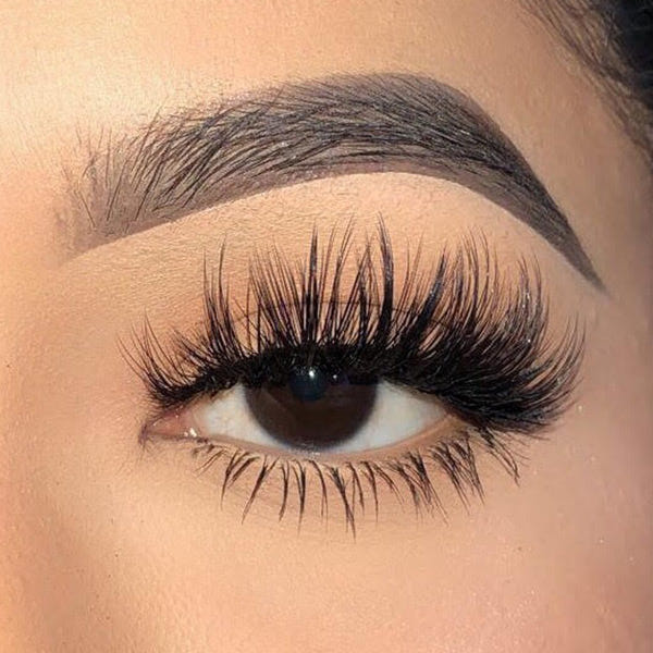 Boldface Lashes - Lash Goals (Model Shot)