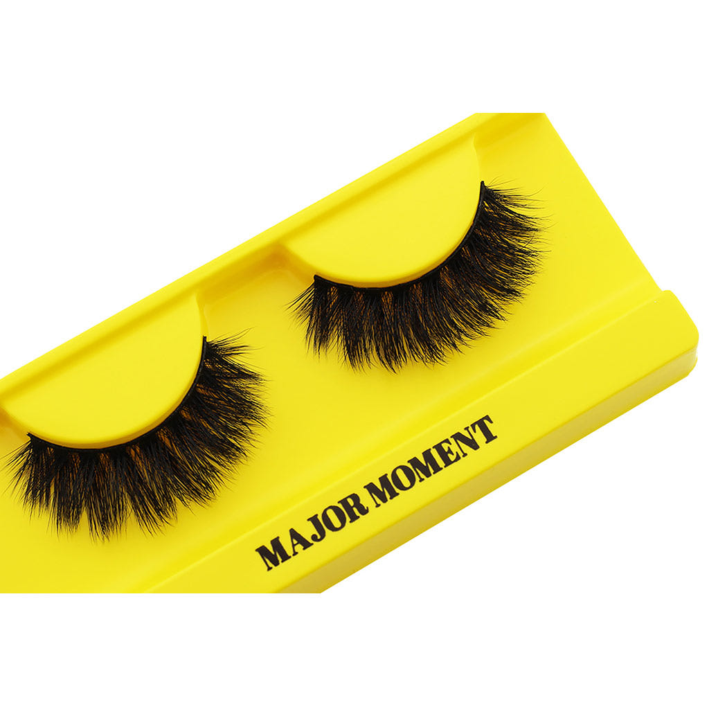 Boldface Lashes - Major Moment (Angled Tray Shot)