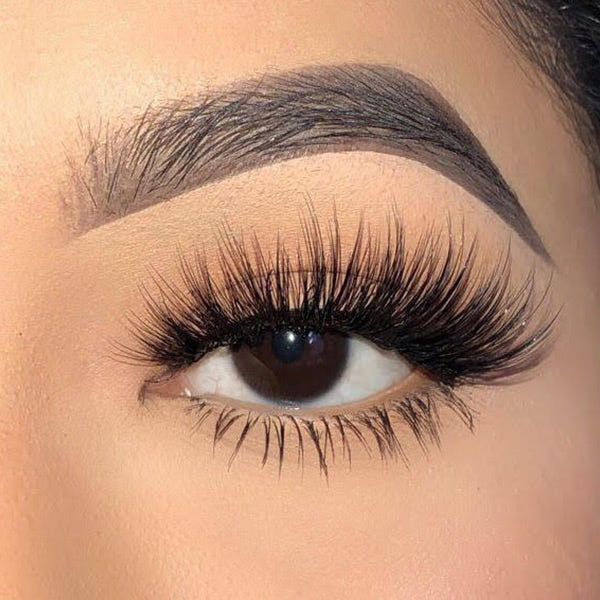 Boldface Lashes - Spice It Up (Model Shot)