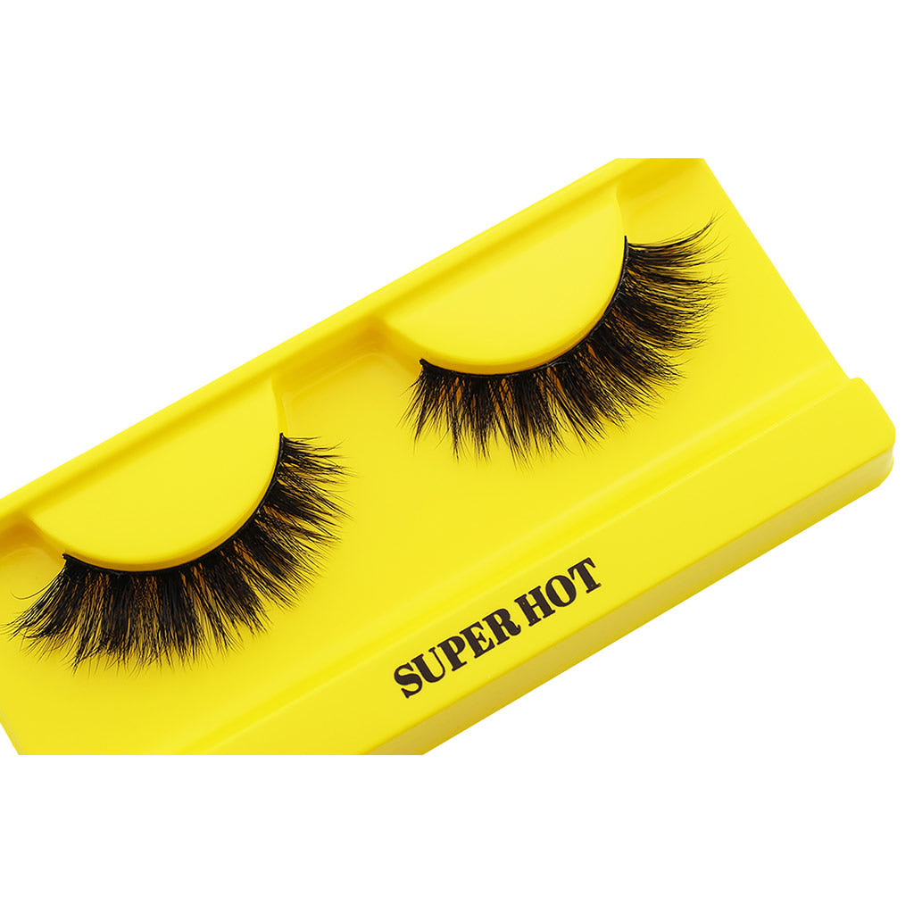 Boldface Lashes - Super Hot (Angled Tray Shot)
