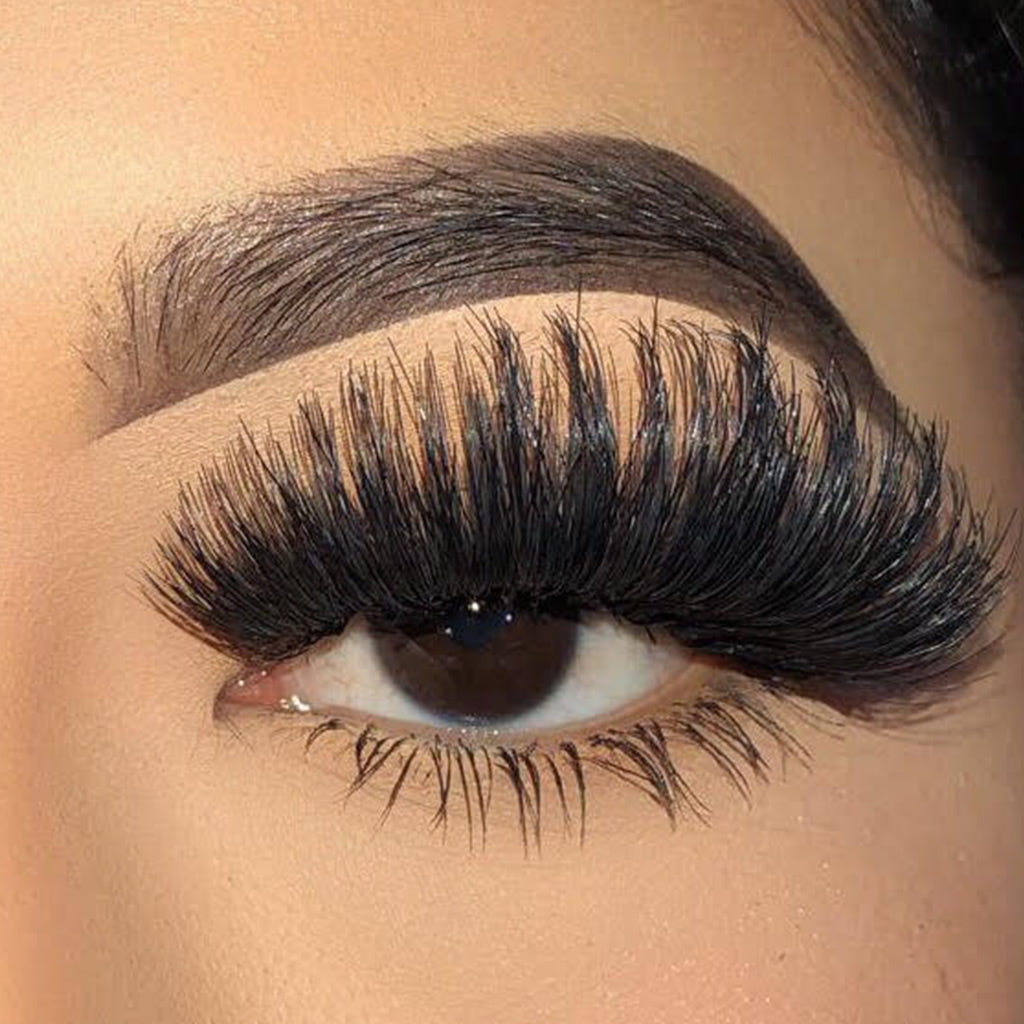 Boldface Lashes Super Stacked - Double Trouble (Model Shot)