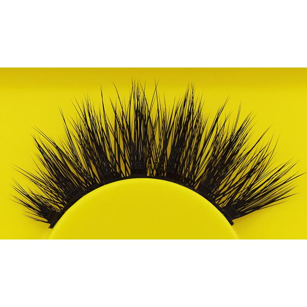 Boldface Lashes - Thrill Seeker (Close Up)