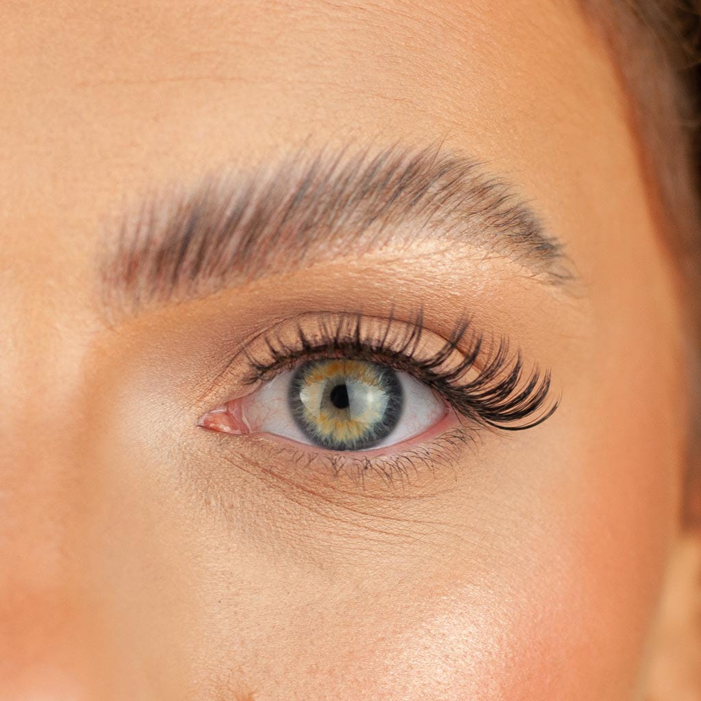 Boldface Lashes - Yours Truly (Model Shot 1)