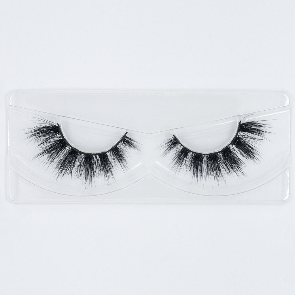 Doll Beauty Lashes - Chloe Elizabeth (Tray Shot)