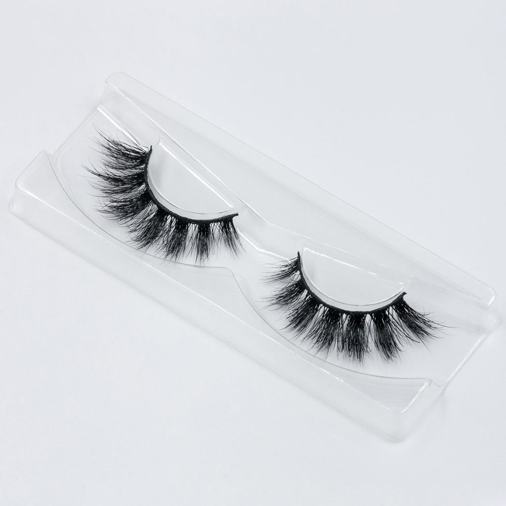Doll Beauty Lashes - Chloe Elizabeth (Angled Tray Shot)
