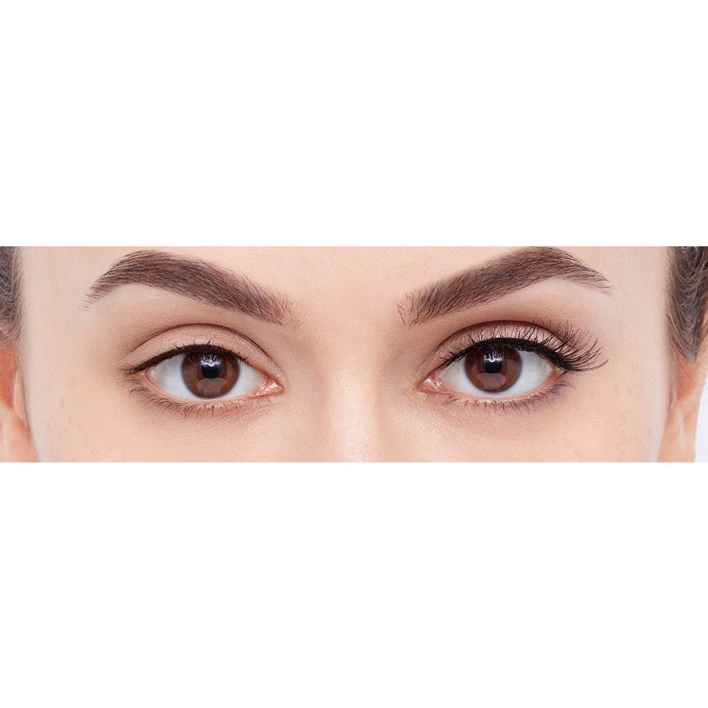 Eylure Fluttery Light Lashes 117 Twin Pack (Model Shot)