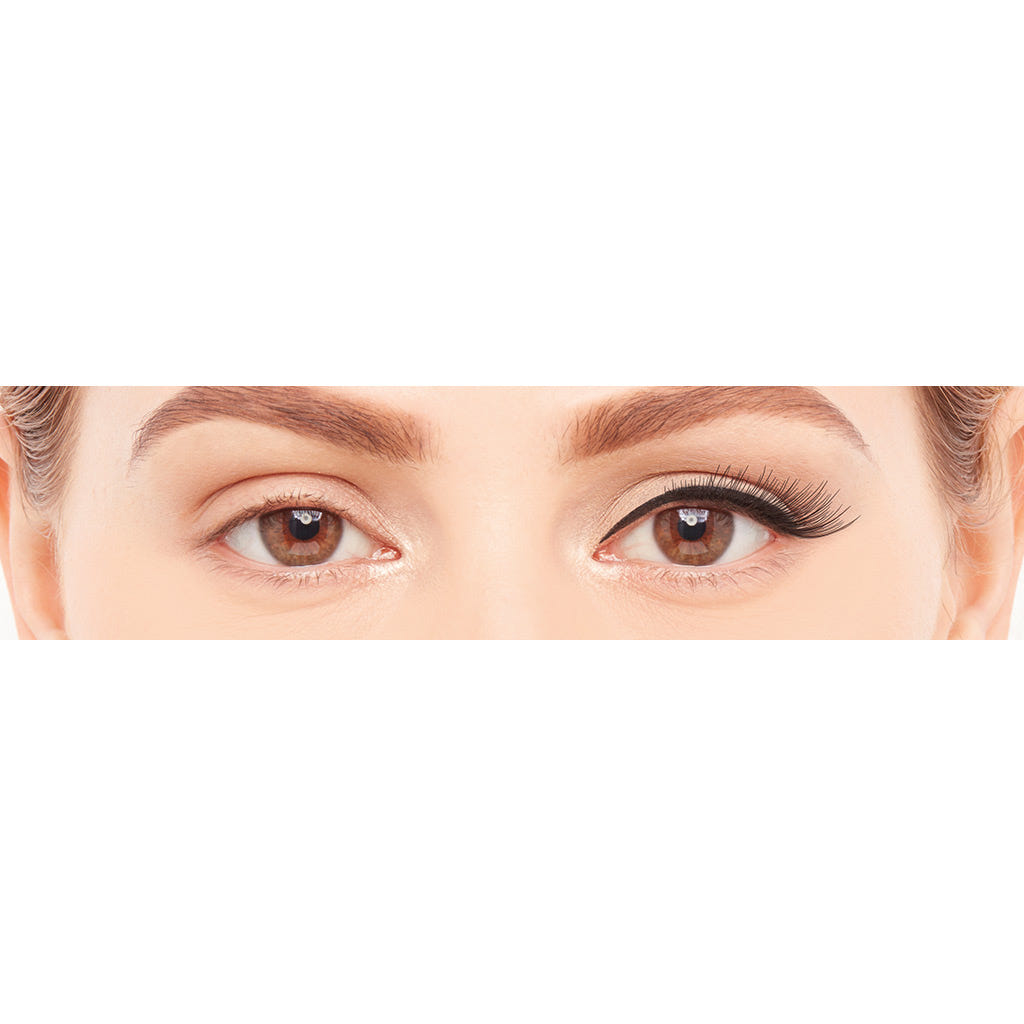 Eylure Pro Magnetic Eyeliner & Lash Kit - Accent (Model Shot)