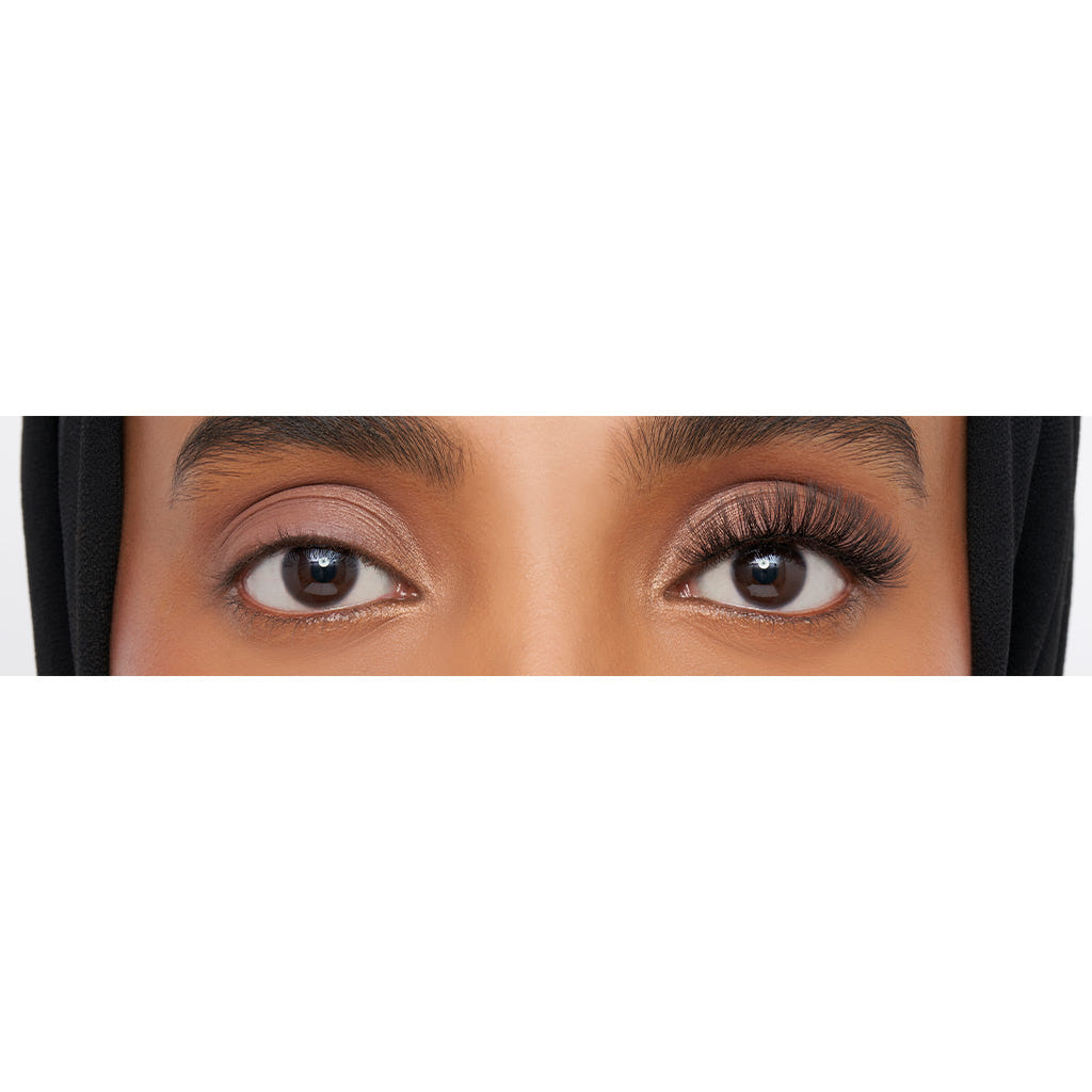 Eylure Volume Lashes 104 (Model Shot)