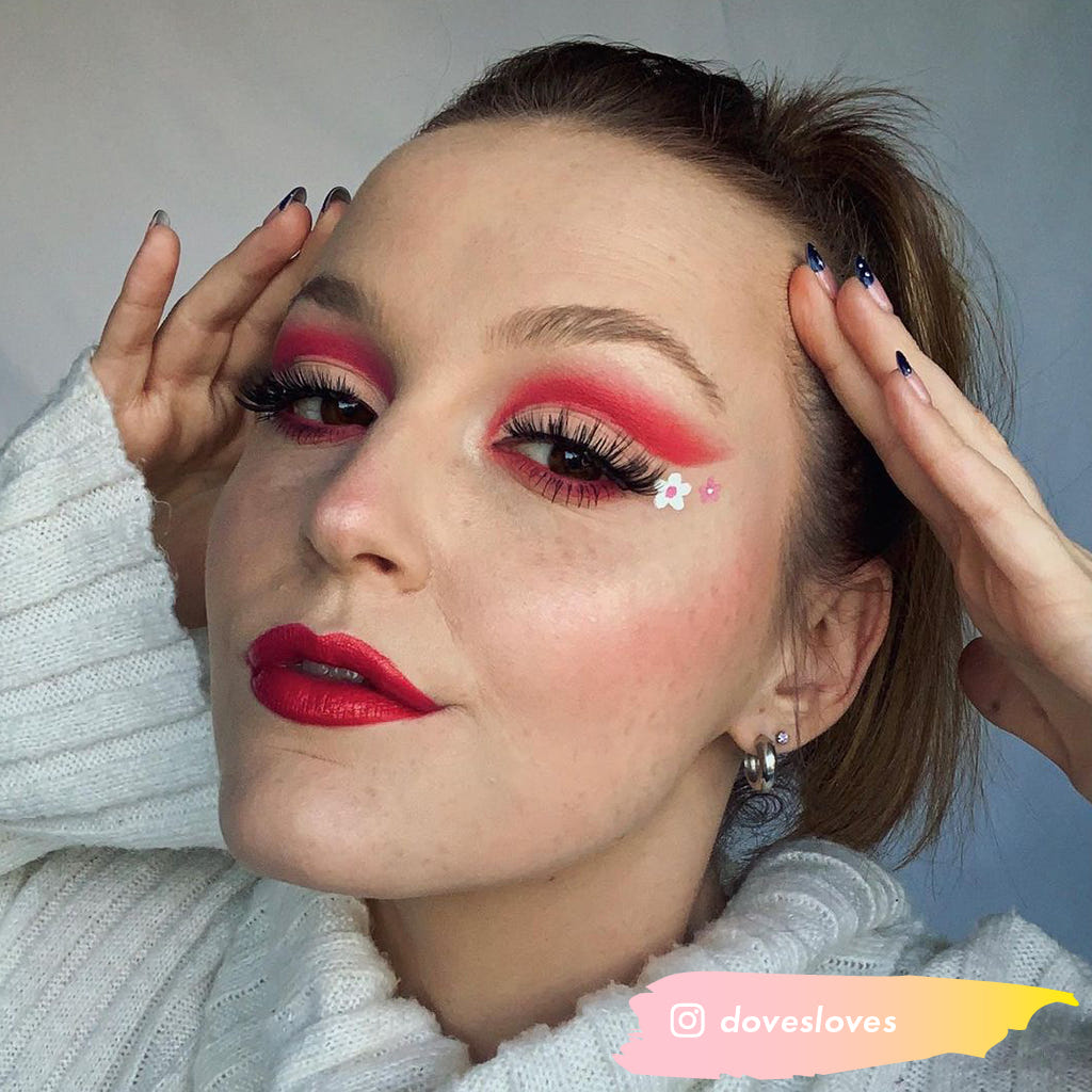 Eylure Volume Lashes 109 (Model Shot - dovesloves)