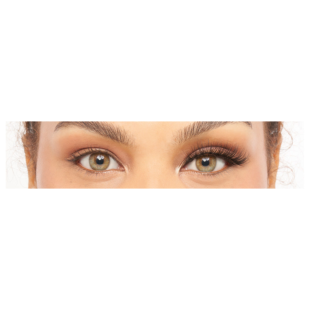 Eylure Volume Lashes - 114 (Model Shot)
