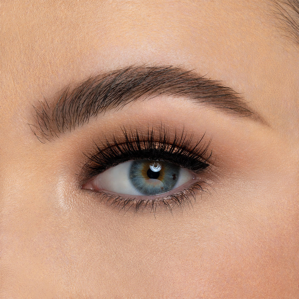 House of Lashes - Juliette Mini (Model Shot)
