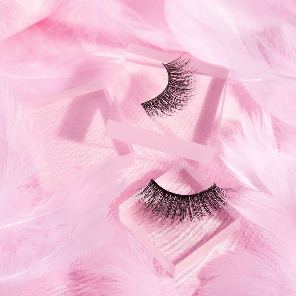 Invogue False Eyelashes - Brunchin' (Lifestyle 3)