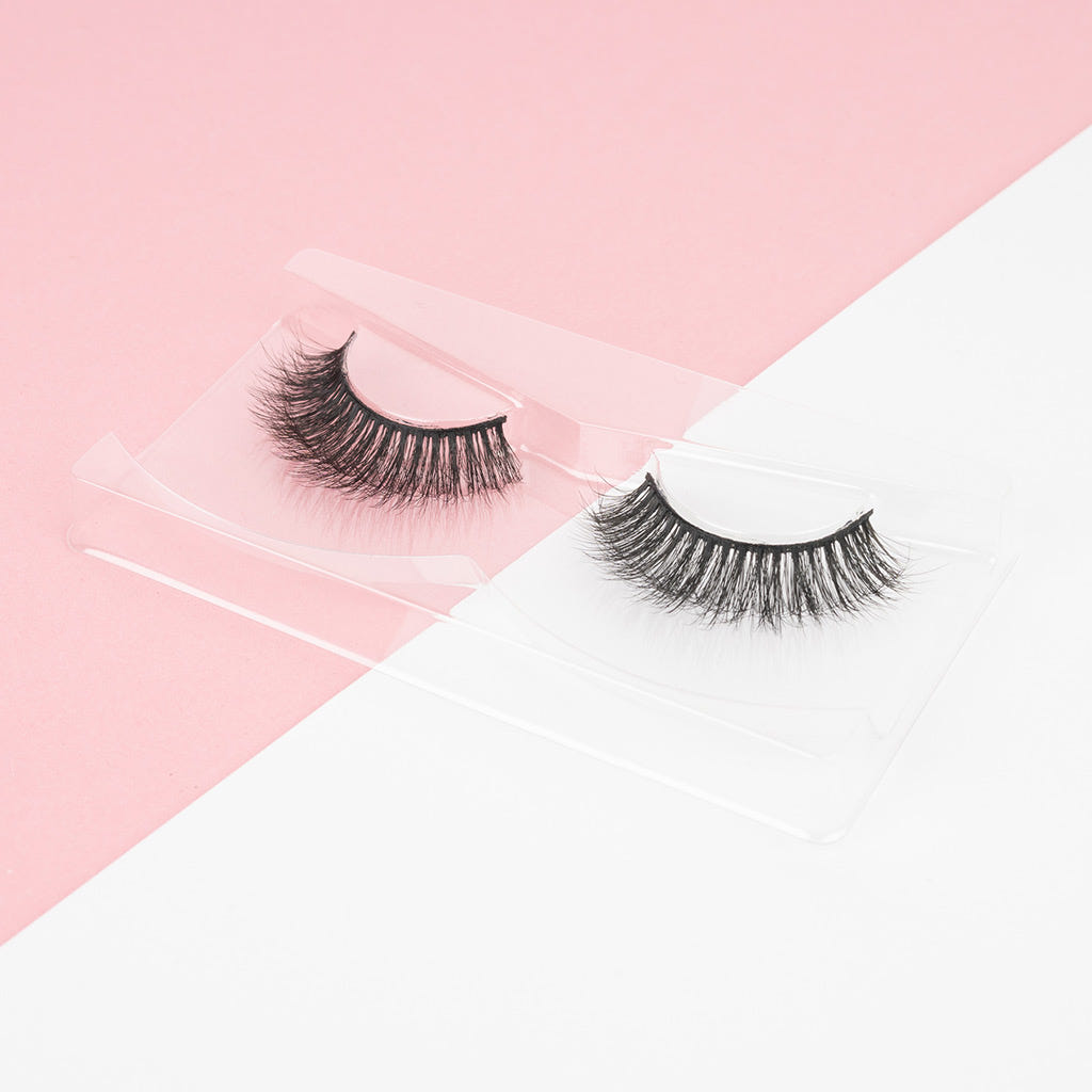 Invogue False Eyelashes - Flirty (Lifestyle 2)