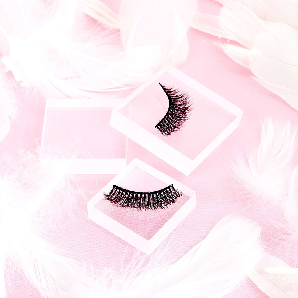 Invogue False Eyelashes - Flirty (Lifestyle 3)