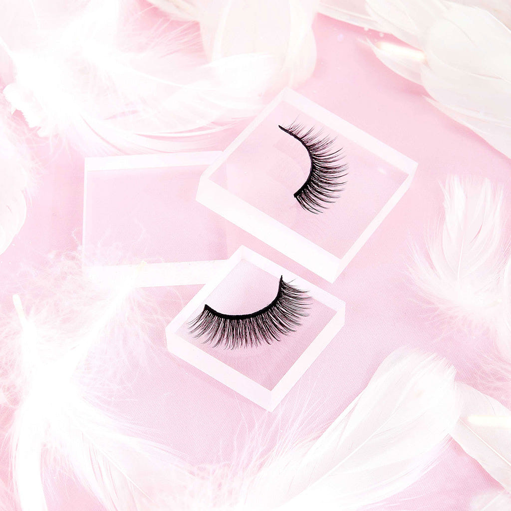 Invogue False Eyelashes - Playful (Lifestyle 3)