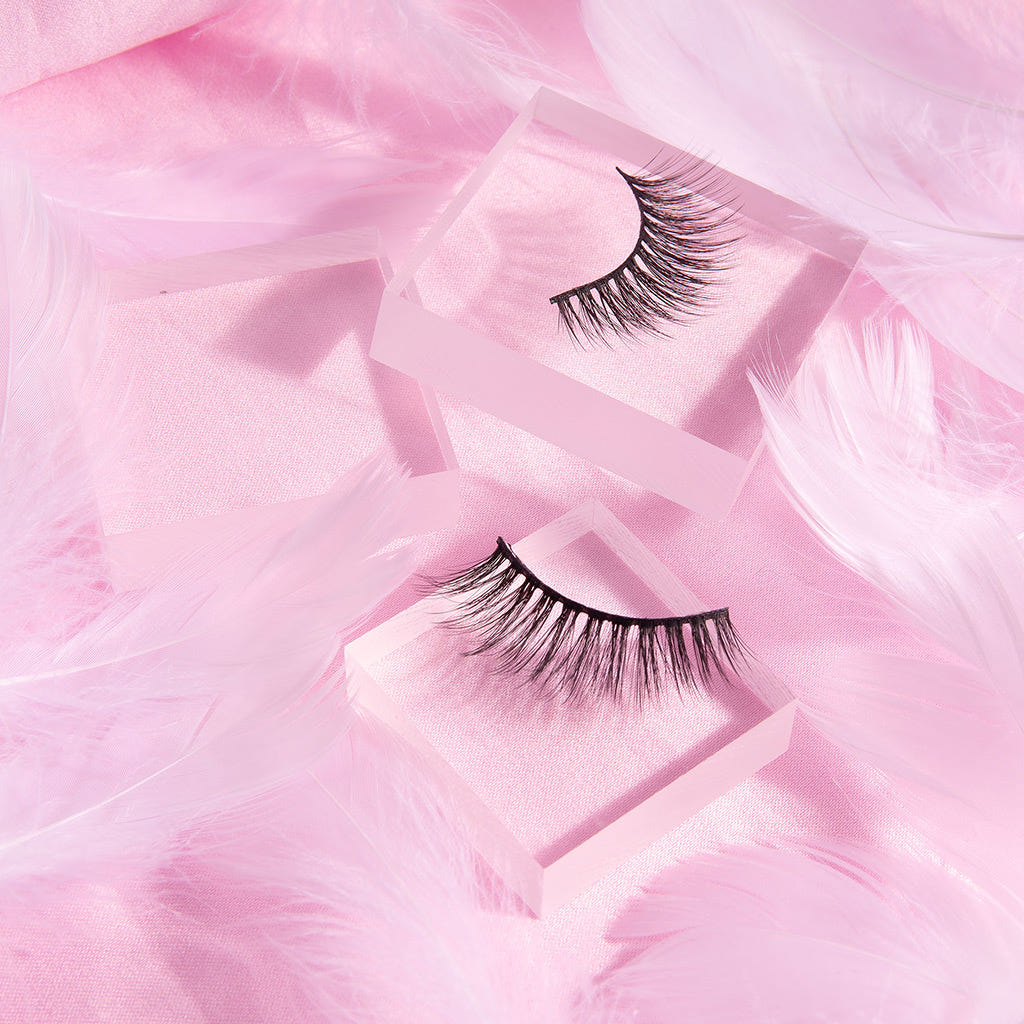 Invogue False Eyelashes - Sunday Funday (Lifestyle 3)
