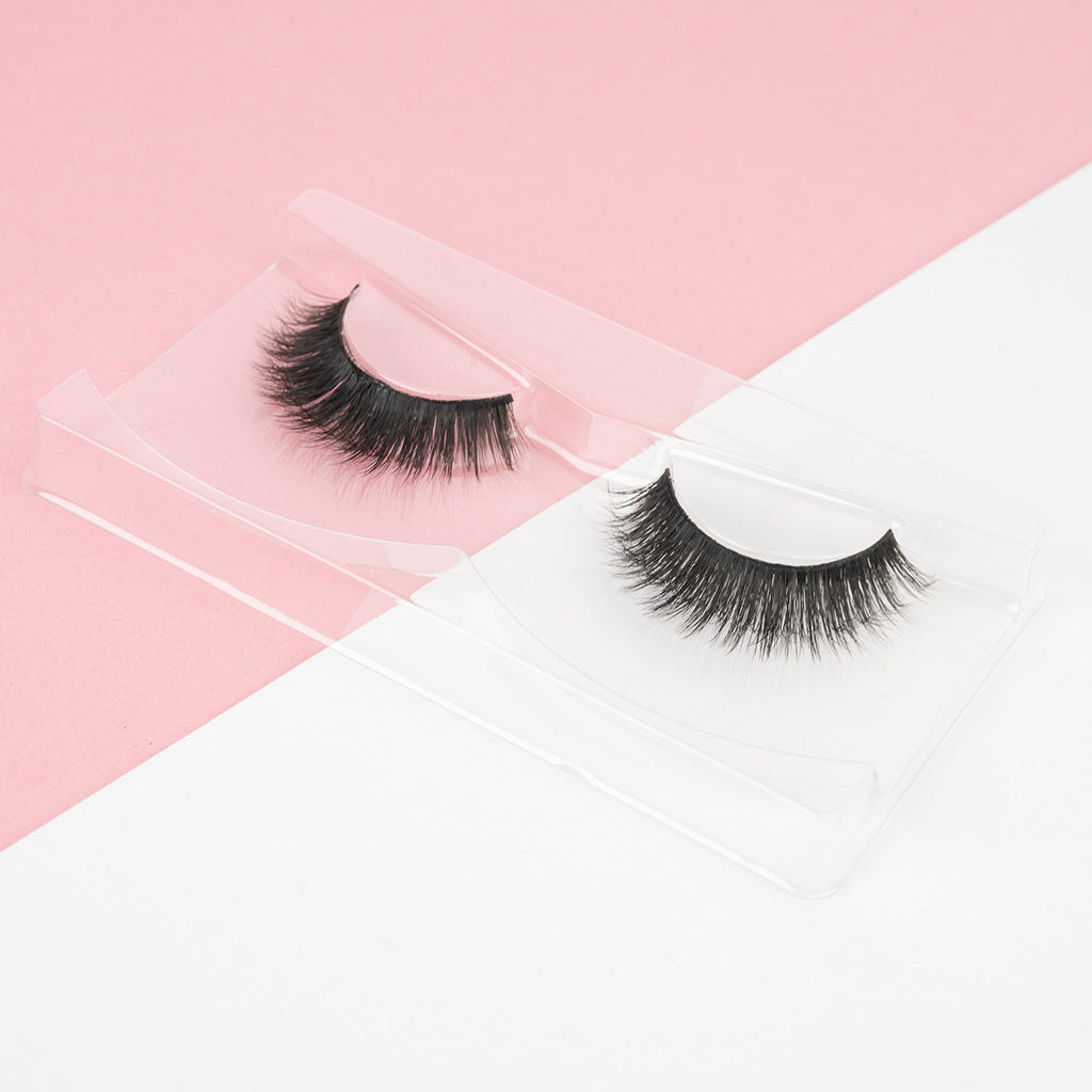 Invogue False Eyelashes - Trending (Lifestyle 2)