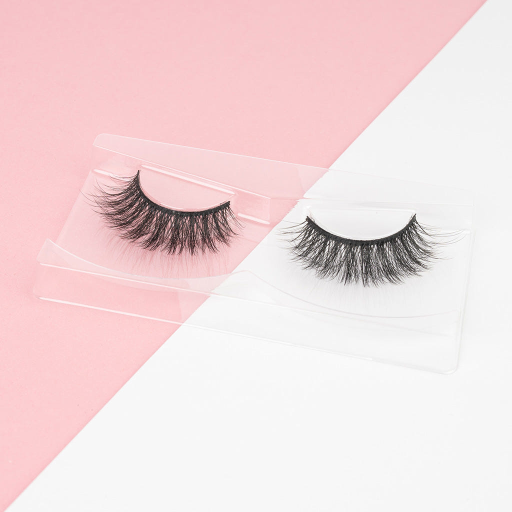 Invogue False Eyelashes - Triple Threat (Lifestyle 2)