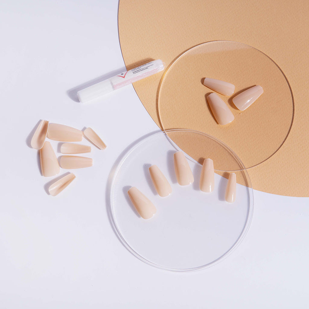 Nail HQ False Nails Long Coffin - Creamy Nude (Lifestyle)