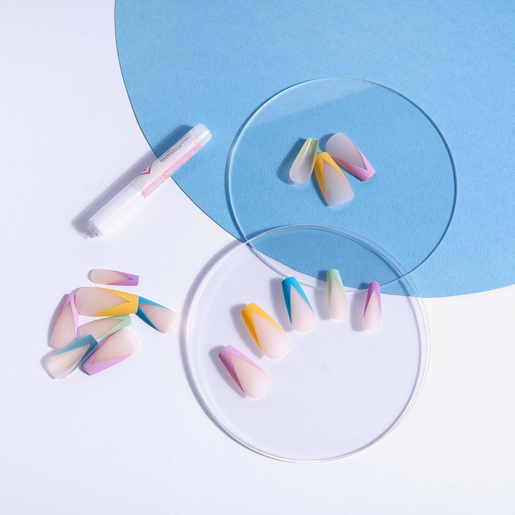 Nail HQ False Nails Long Coffin - Pastel Tips (Lifestyle)