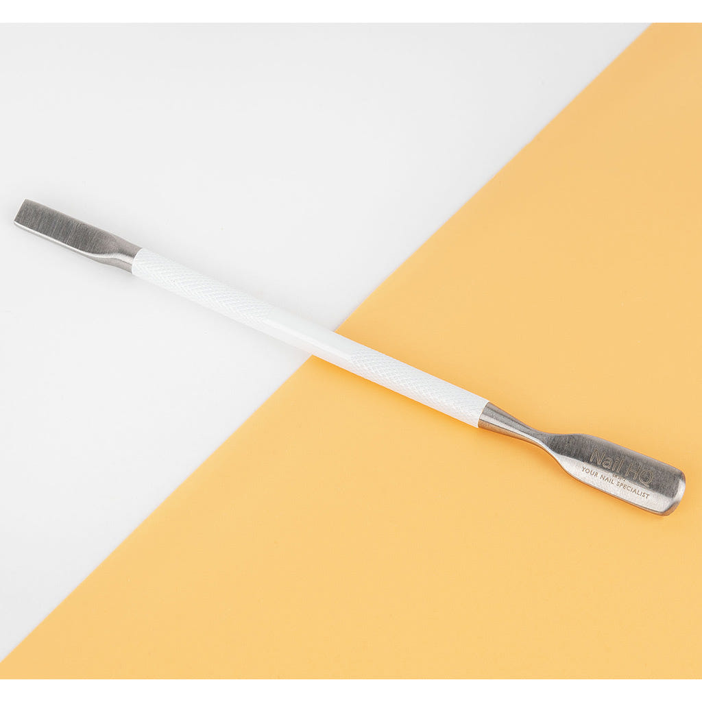 Nail HQ Pro Cuticle Pusher (Lifestyle)