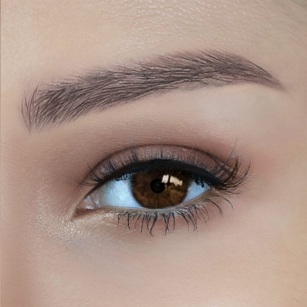 Pinky Goat Lashes - Amy (Model Shot)