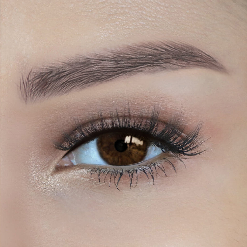 Pinky Goat Lashes - Mia (Model Shot)