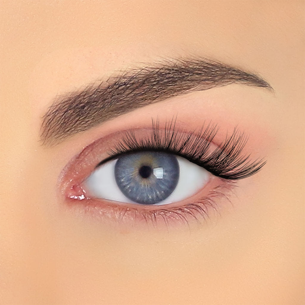 Pinky Goat Lashes - Aida (Model Shot)