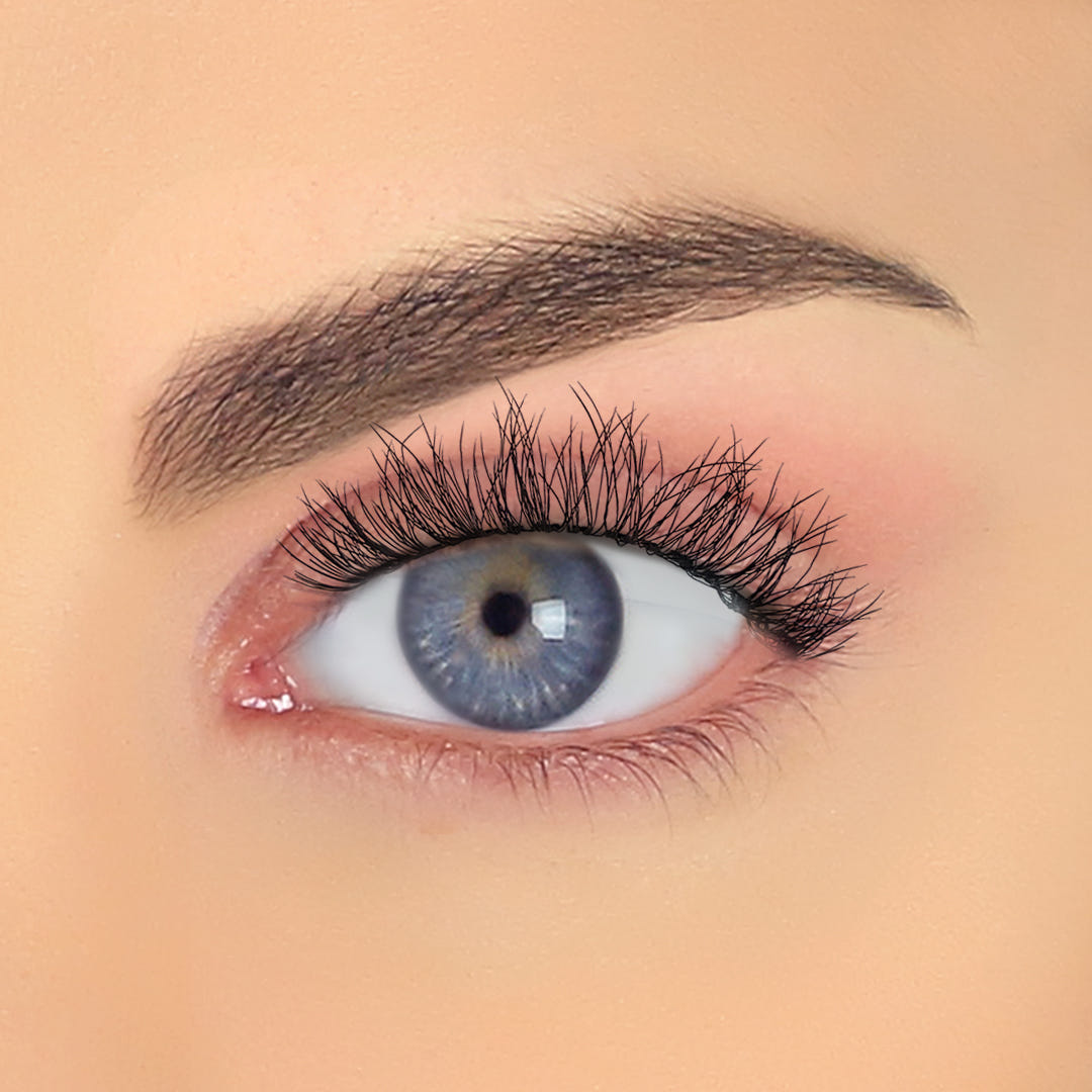 Pinky Goat Lashes - Melina (Model Shot)
