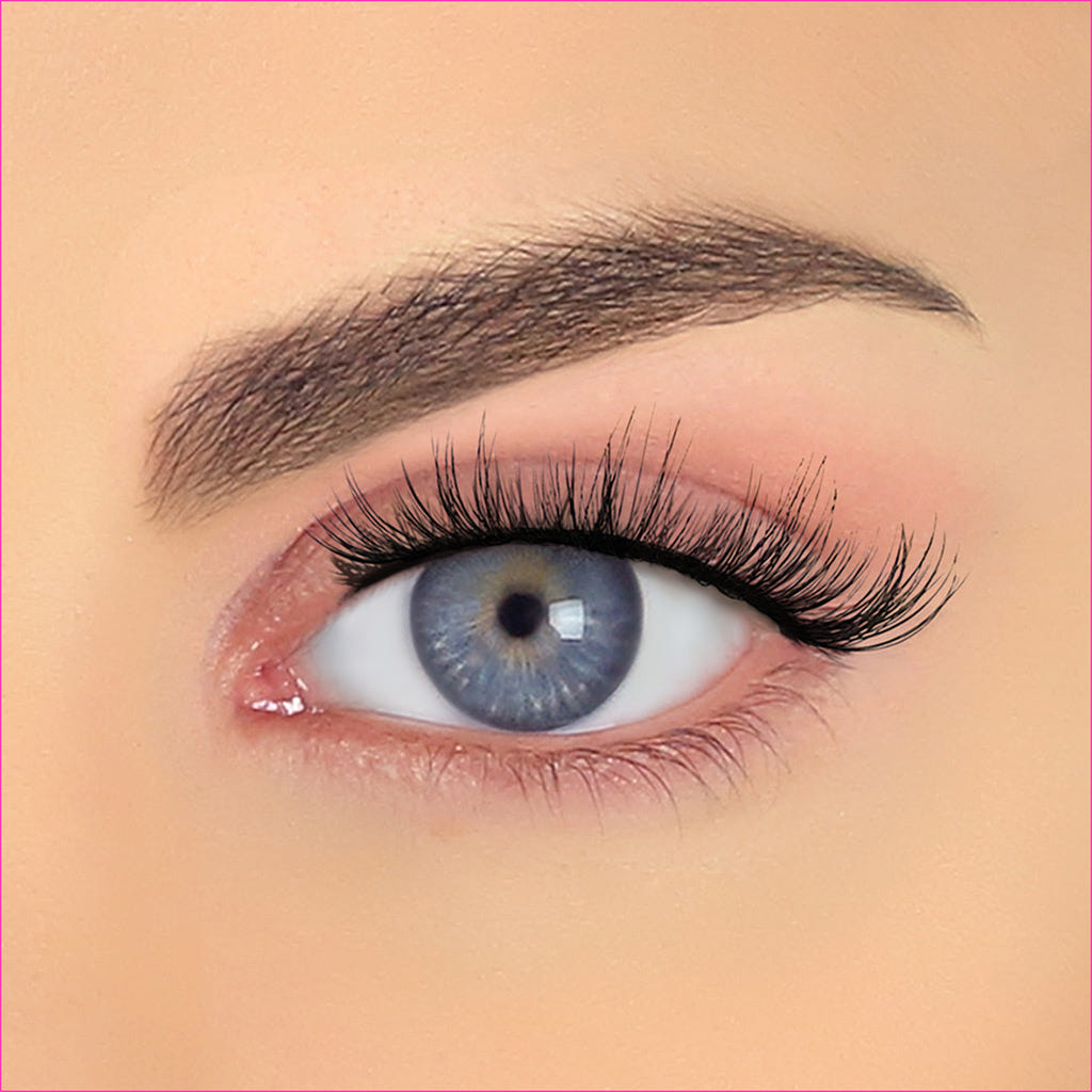 Pinky Goat Pre-Glued Lashes - Violet (Model Shot)