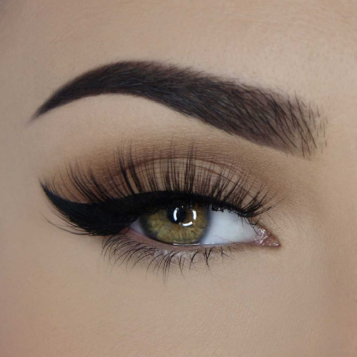 SOSU Lashes 7 Deadly Sins - Vanity (Model Shot 1)