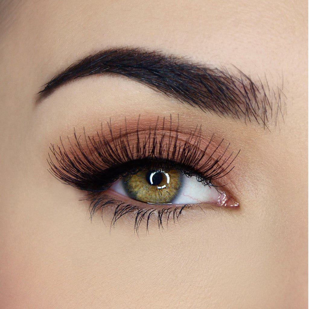 SOSU Premium Lashes - Brooke (Model Shot)