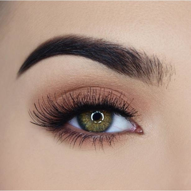 SOSU Premium Lashes - Gigi (Model Shot)