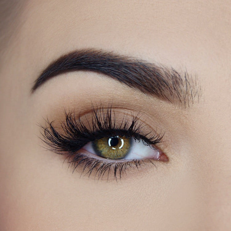 Unicorn Cosmetics 3D Mink Lashes - Majestic AF - Model ShotUnicorn 3D Faux Mink Lashes - Majestic AF (Model Shot)